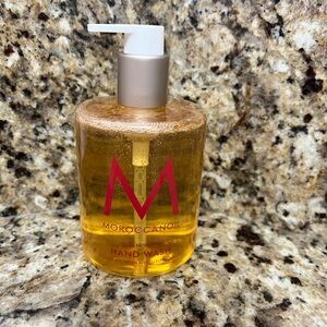 Moroccanoil Dahlia Rouge Hand Wash
